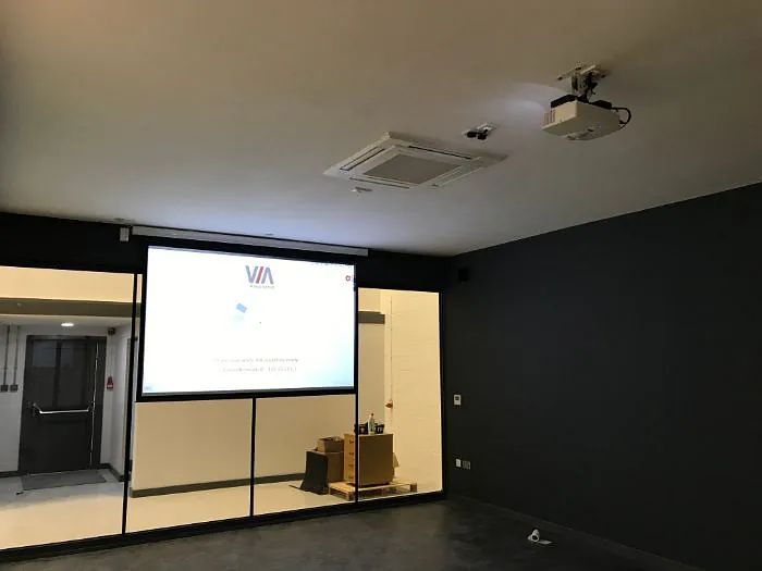CommercialProjectorInstallation